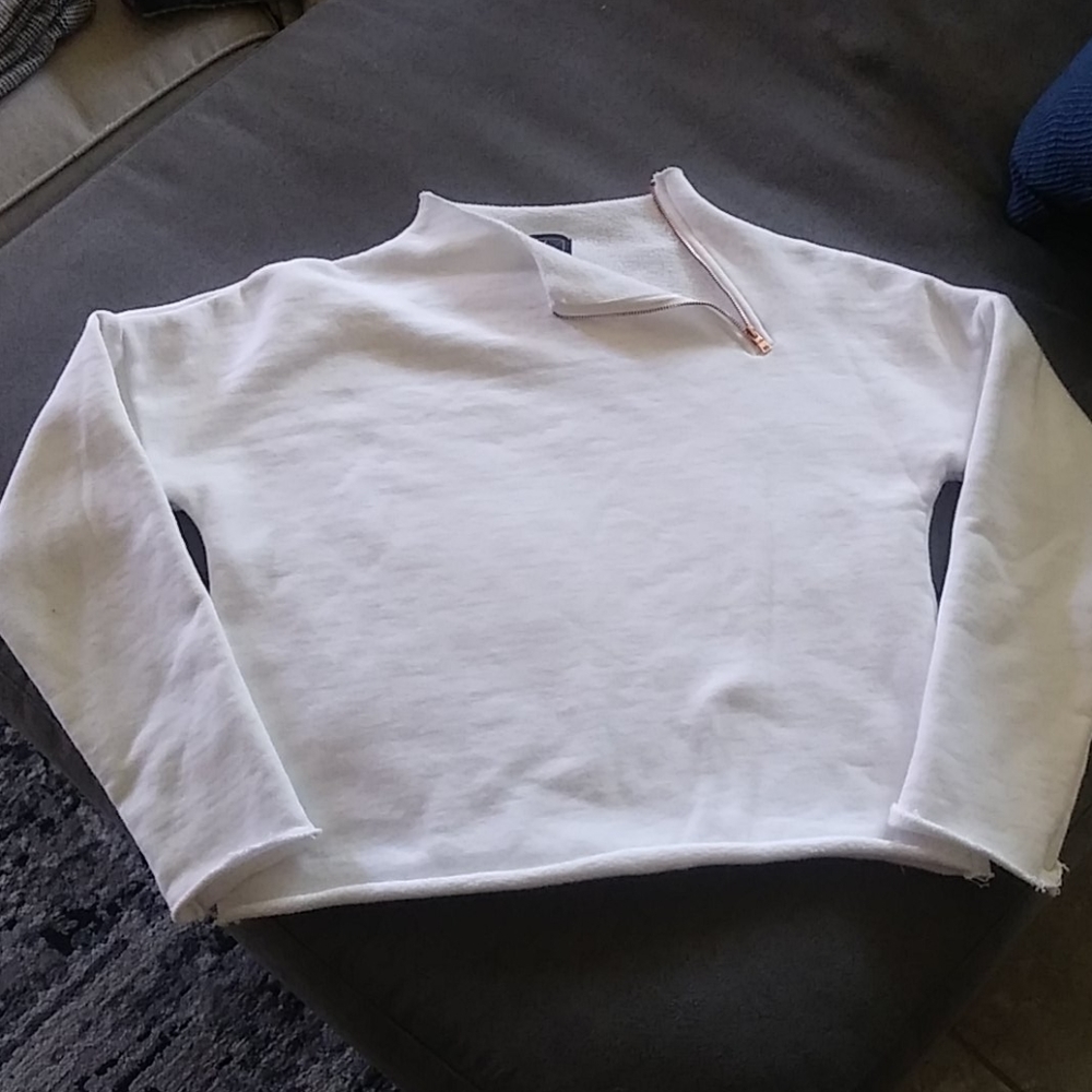 Women's crop sweatshirt